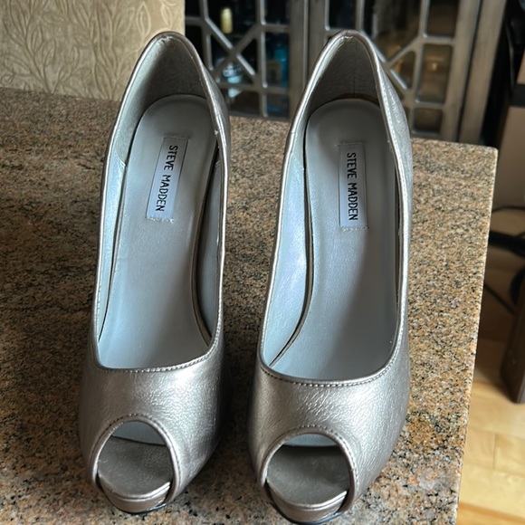 Steve Madden pumps - Picture 1 of 5